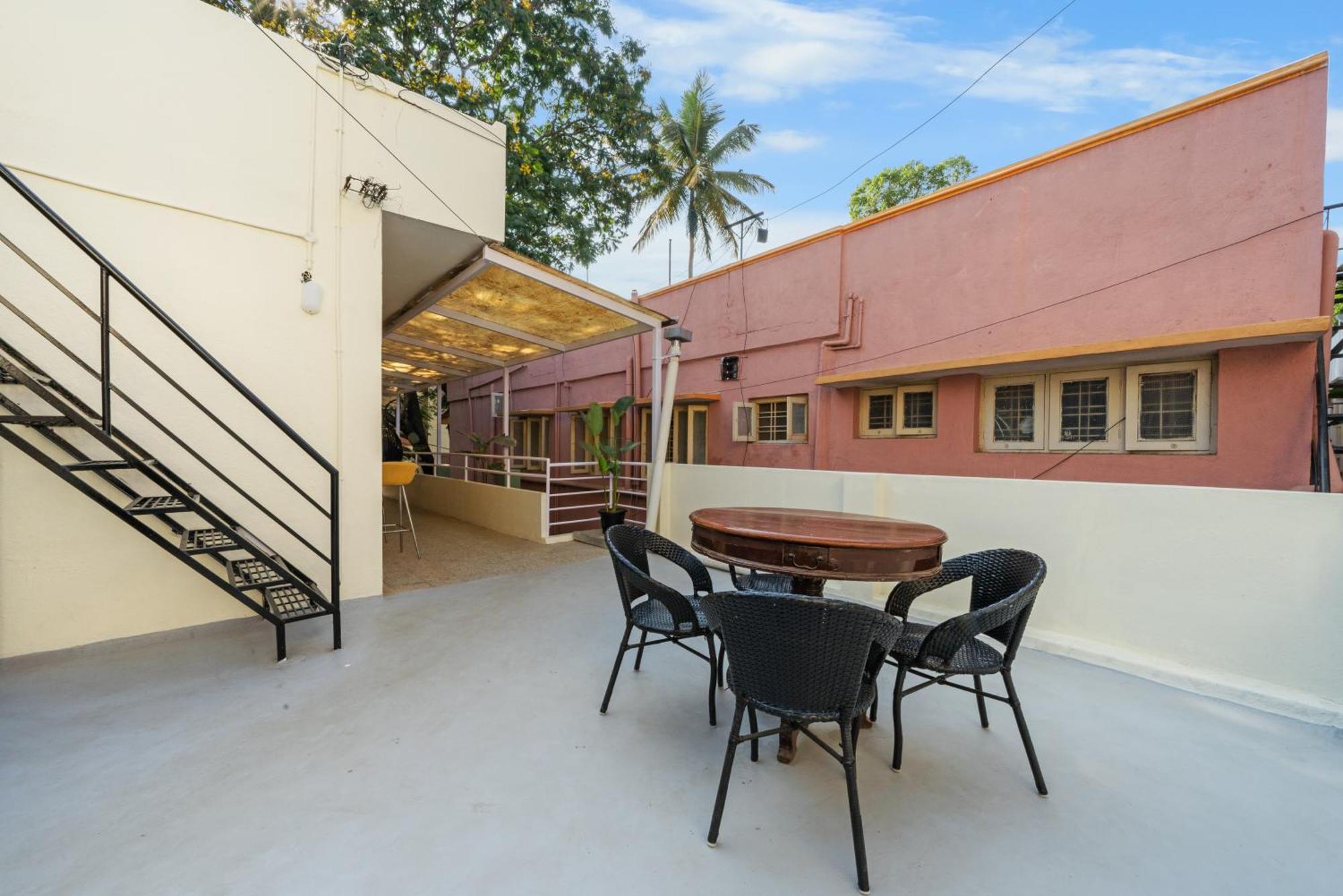 House Of 2 Tress Penthouse Villa Bangalore Exterior photo